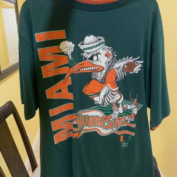 NCAA Miami Hurricanes Football Shirt Tee University of Miami Sports T-shirt - Picture 1 of 2